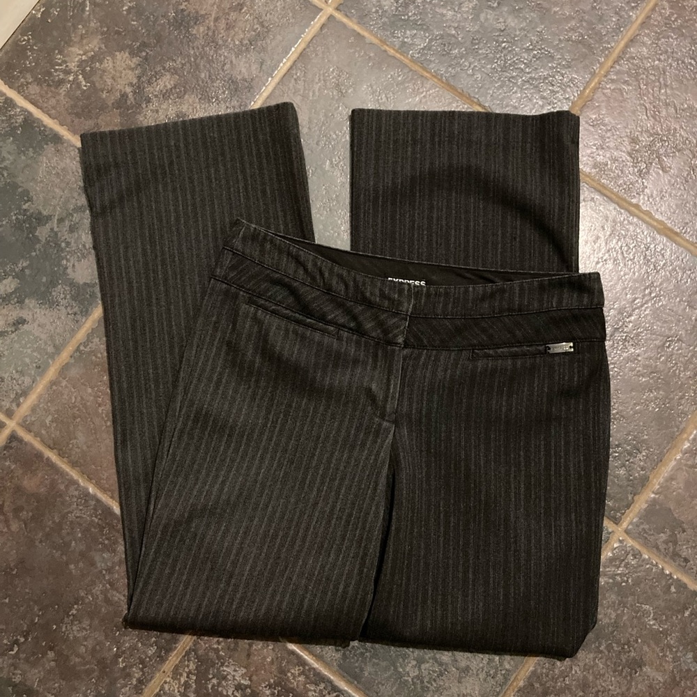 Express Editor Dark Grey Pinstriped Pants Size 8 - image 1